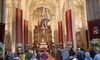 El Novenario de la Virgen de la Montaa de Cceres celebra el besamantos y ofrendas