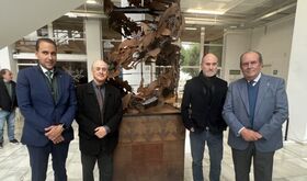 Facultad de Ciencias celebra San Alberto Magno con  inauguracin de la escultura Genoma 