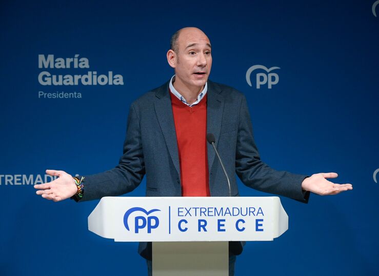 El PP critica que VOX le da la espalda a los extremeos unindose al PSOE 