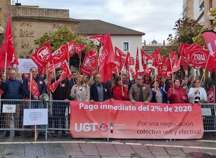 UGT urge que PGEx 2025 incluya pago inmediato en un plazo subida salarial del 2 de 2020