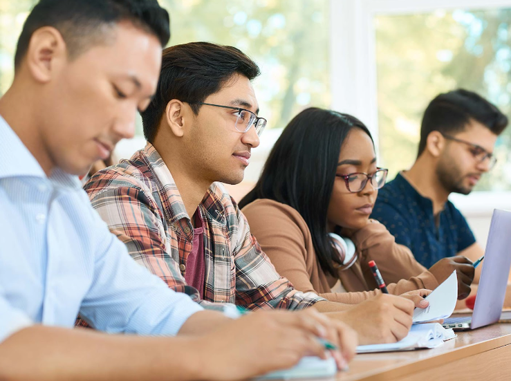 UNIE Universidad lanza ayudas al estudio para estudiantes ecuatorianos en Espaa