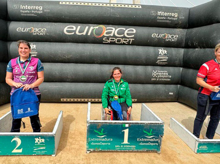 Elena Ayuso logra la medalla de plata en Badajoz