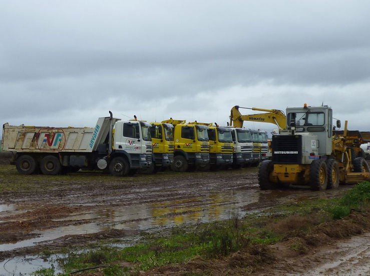 Descubre los diferentes tipos de transportes disponibles para obras